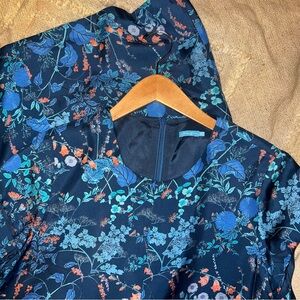 J Mclaughlin Dress Women Medium Blue Floral Silk Shift Cap Sleeve Knee Length